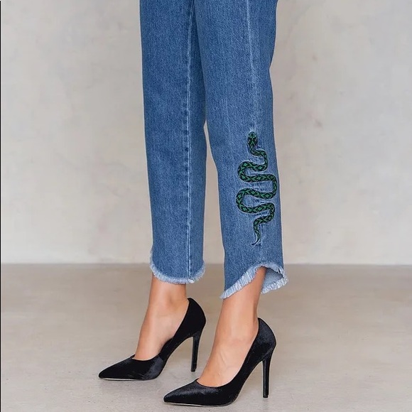 NA-KD DENIM W SNAKE GRAPHIC - Picture 3 of 12